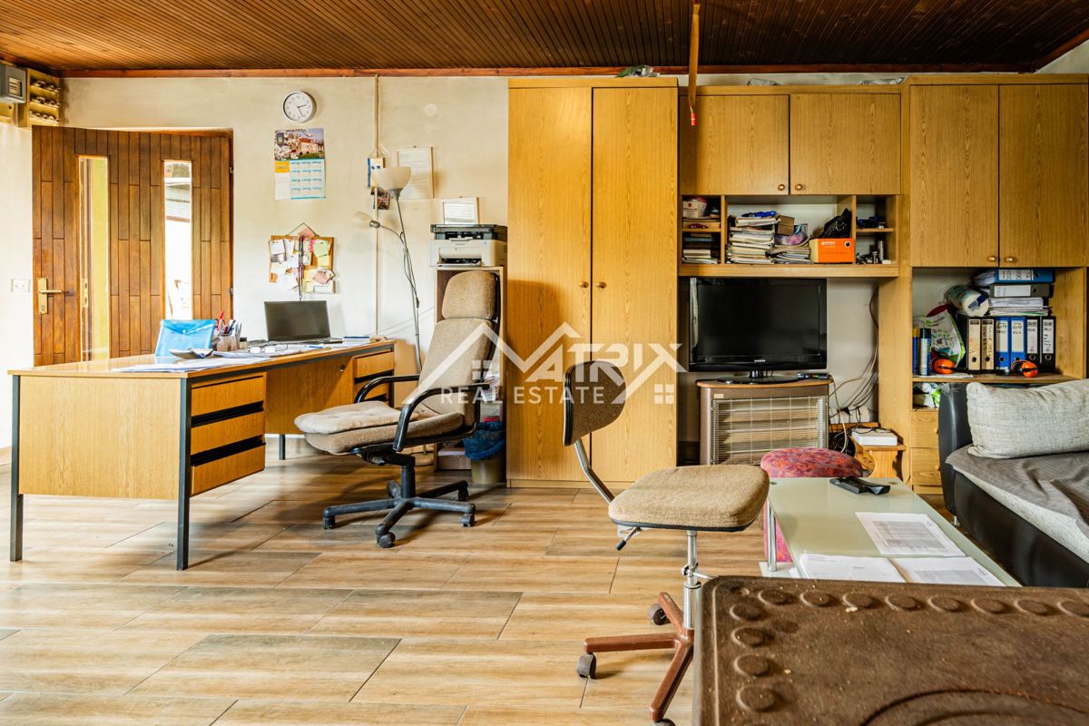 Poslovni prostor Poganovci, Podgorač, 1.500m2