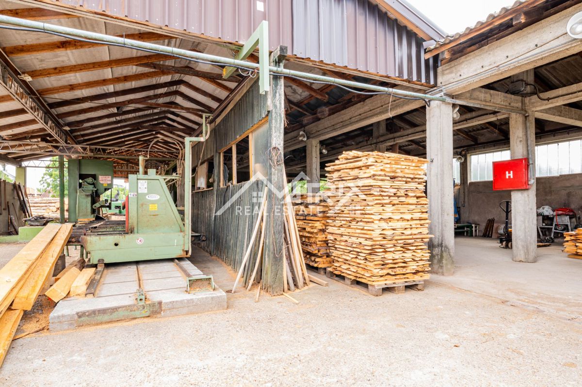 Poslovni prostor Poganovci, Podgorač, 1.500m2