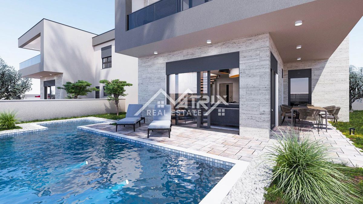 Medulin, moderna hiša z bazenom v bližini morja in centra!