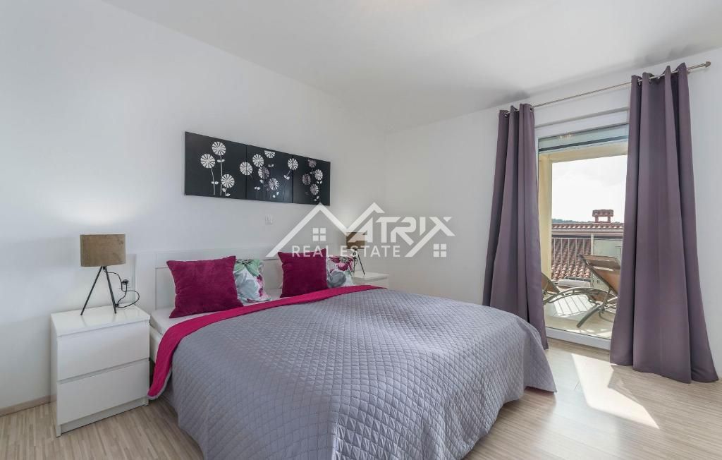 Poreč okolica, samostojna hiša z bazenom