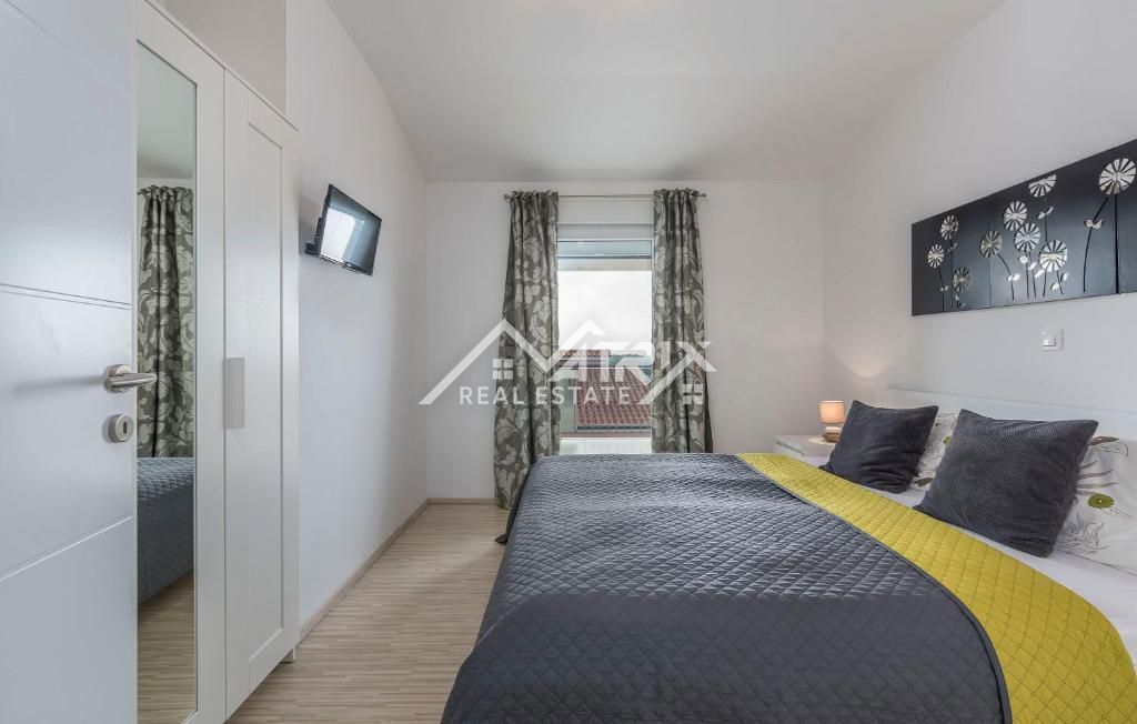 Poreč okolica, samostojna hiša z bazenom