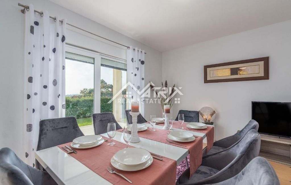 Poreč okolica, samostojna hiša z bazenom