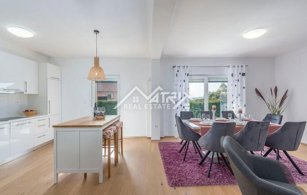 Poreč okolica, samostojna hiša z bazenom