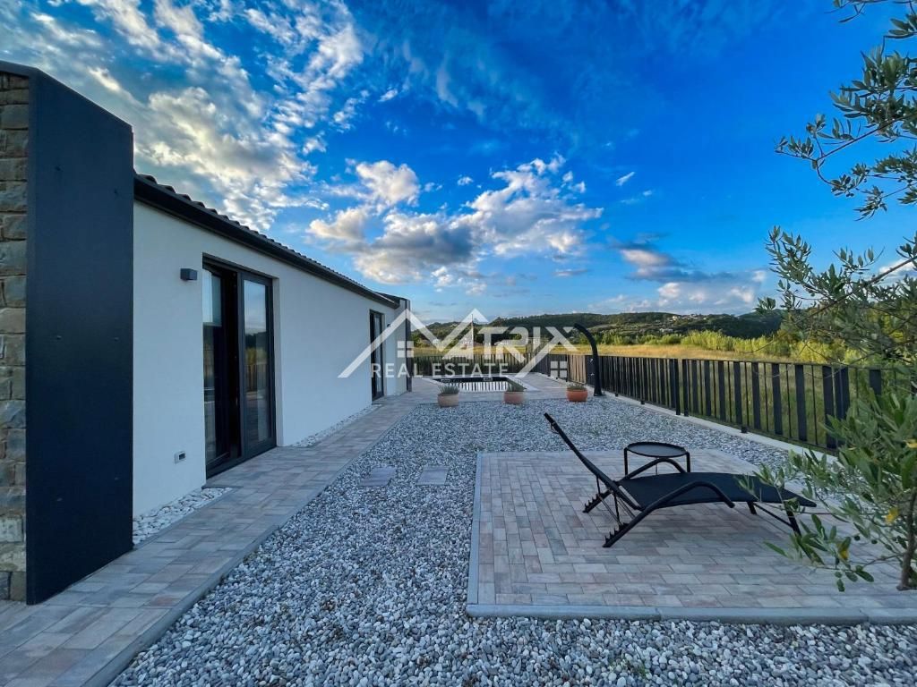 Grožnjan okolica, enonadstropna hiša s panoramskim razgledom