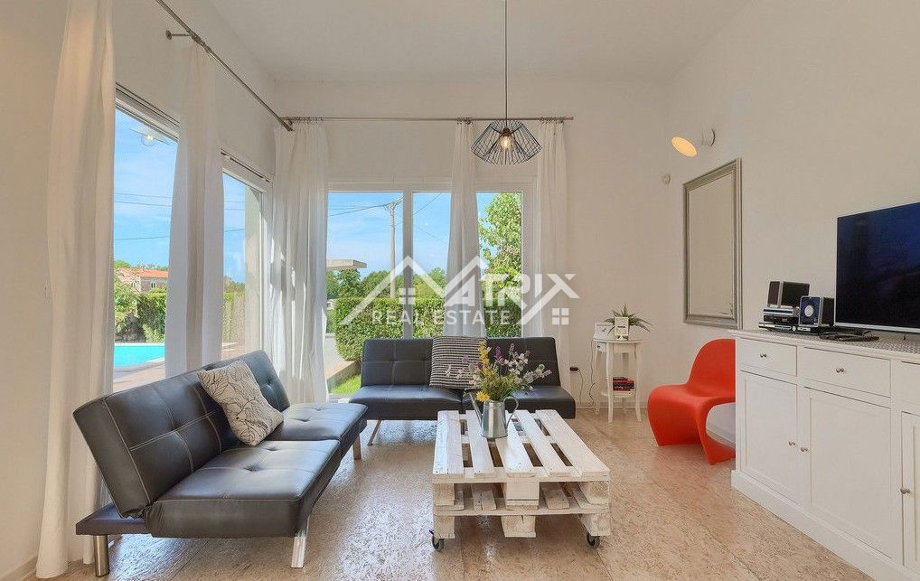 Poreč okolica, lepa pritlična hiša z bazenom blizu mesta.