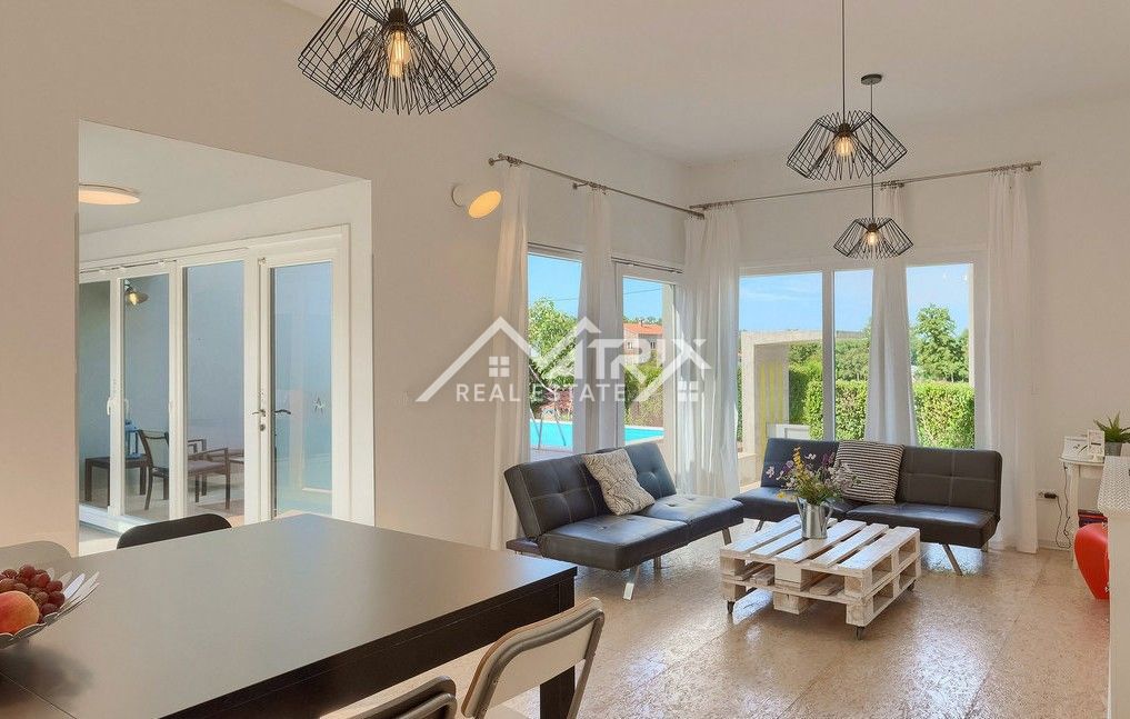 Poreč okolica, lepa pritlična hiša z bazenom blizu mesta.