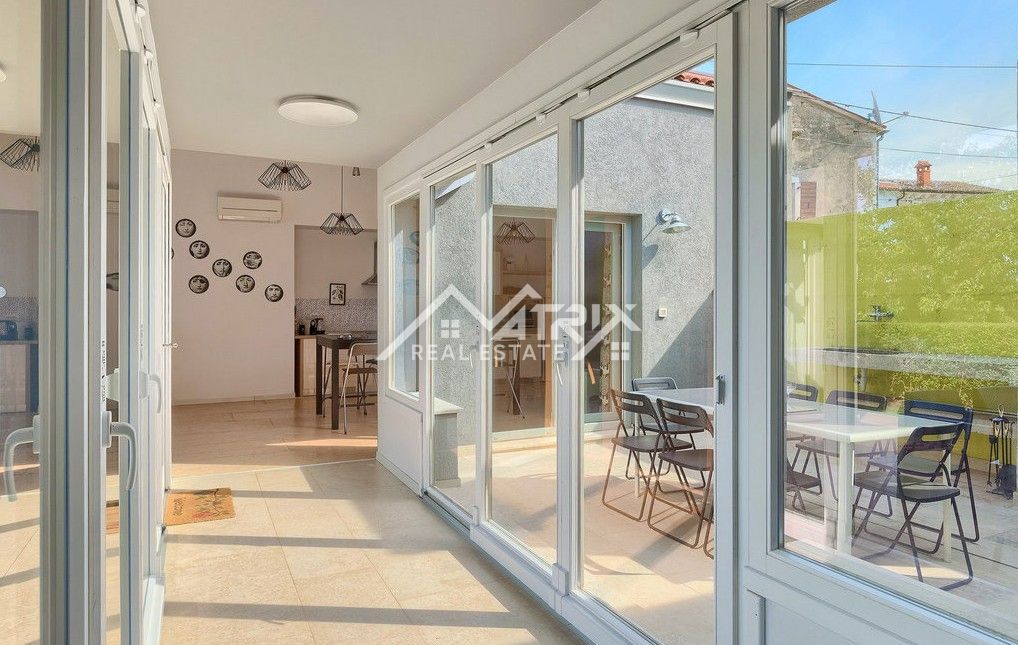 Poreč okolica, lepa pritlična hiša z bazenom blizu mesta.