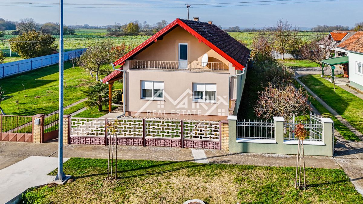 Hiša Semeljci, 133m2