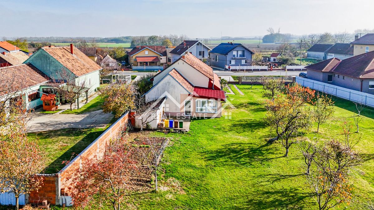 Hiša Semeljci, 133m2