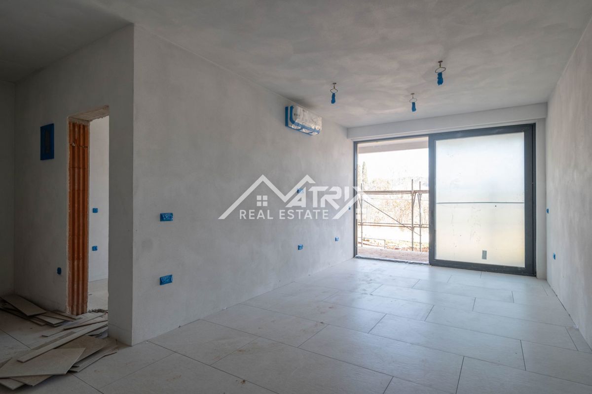 Okolica Rovinja, dvosobno, udobno in sončno stanovanje v pritličju