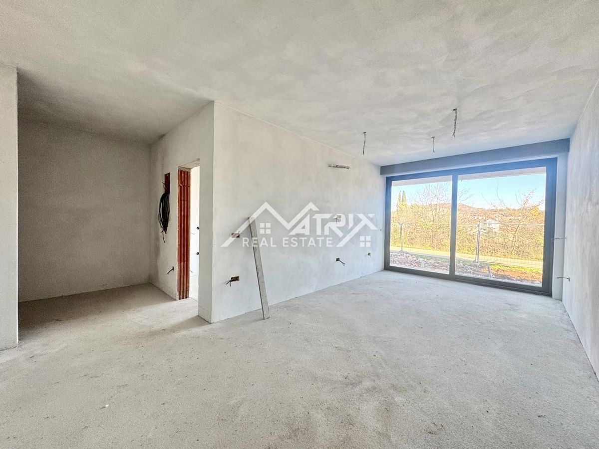 Okolica Rovinja, dvosobno, udobno in sončno stanovanje v pritličju