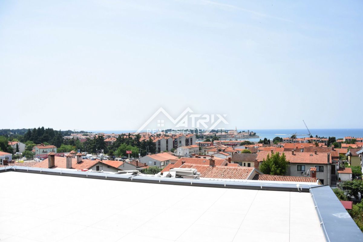 Poreč, penthouse s strešno teraso in pogledom na morje