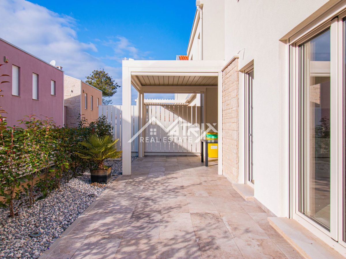 Funtana, Moderno opremljena hiša le 300 m od morja