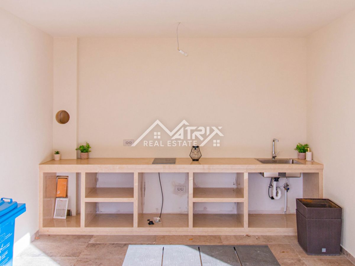 Funtana, Moderno opremljena hiša le 300 m od morja