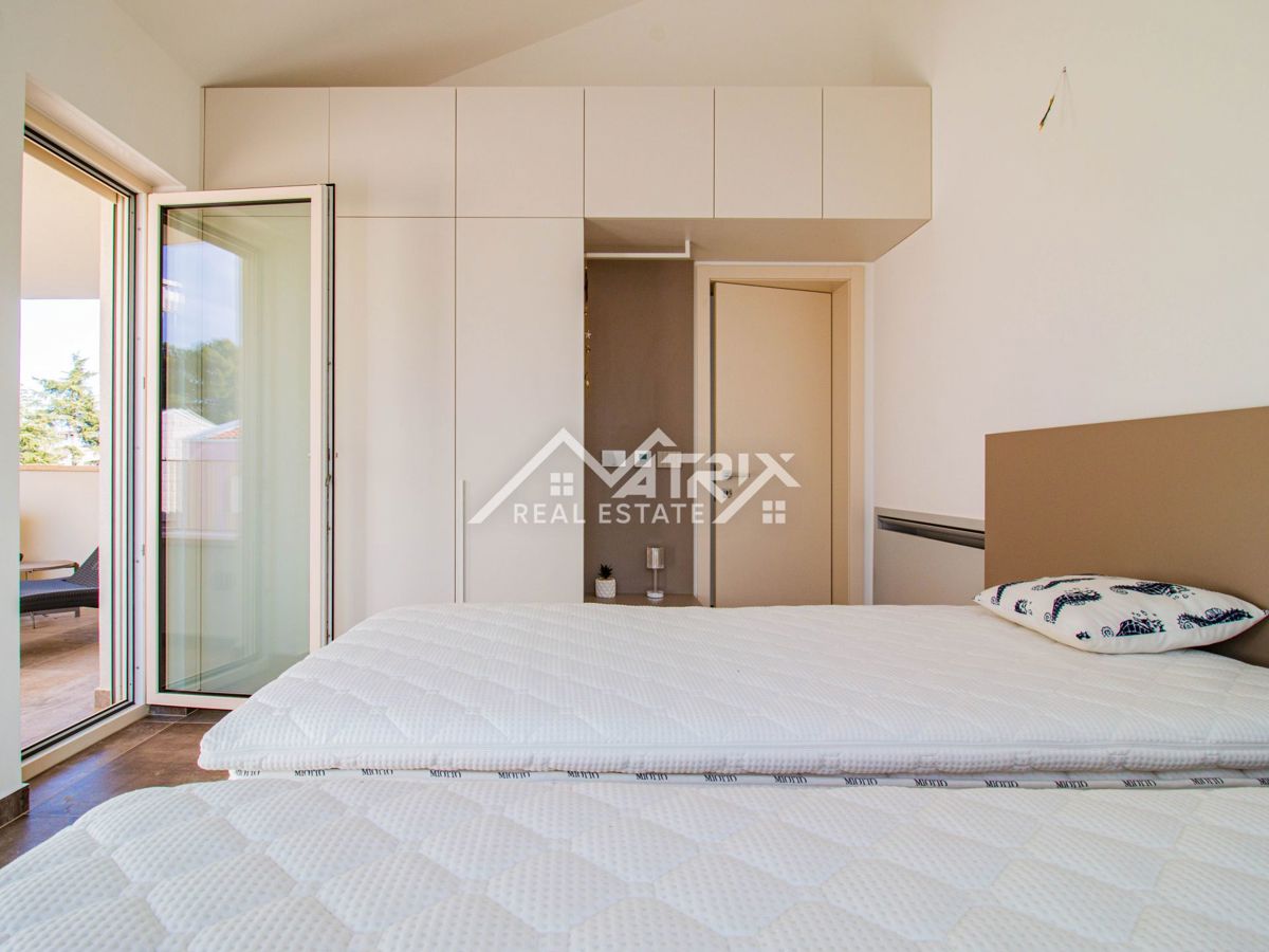 Funtana, Moderno opremljena hiša le 300 m od morja