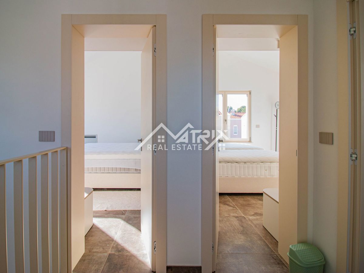 Funtana, Moderno opremljena hiša le 300 m od morja