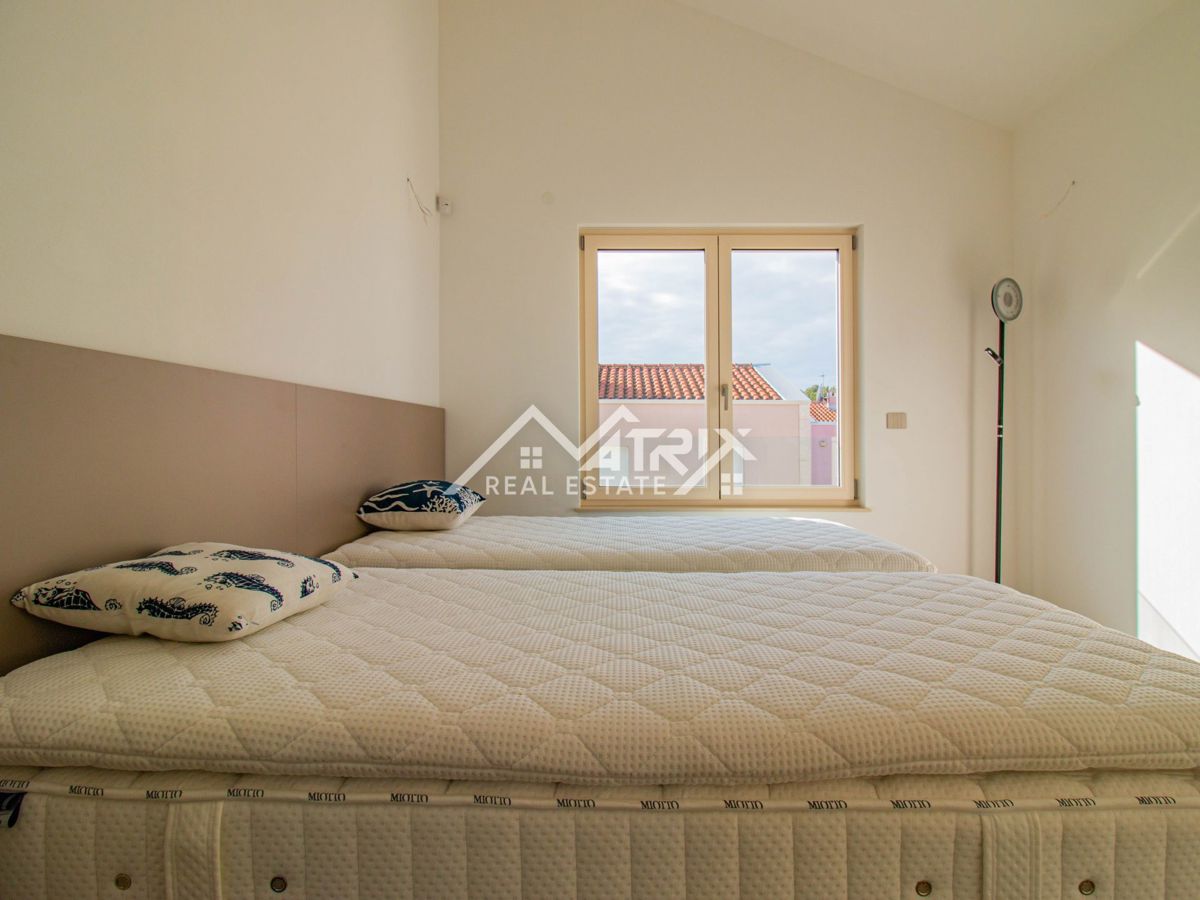 Funtana, Moderno opremljena hiša le 300 m od morja