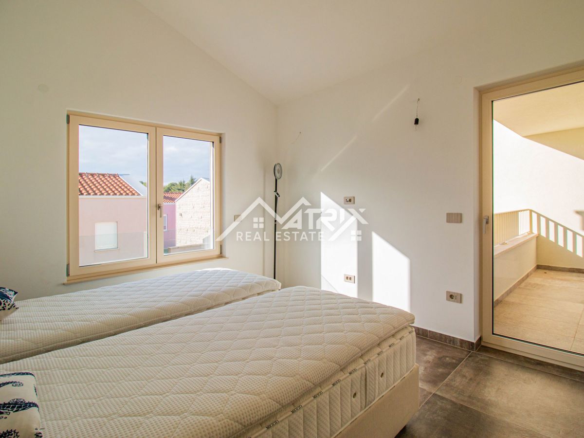 Funtana, Moderno opremljena hiša le 300 m od morja