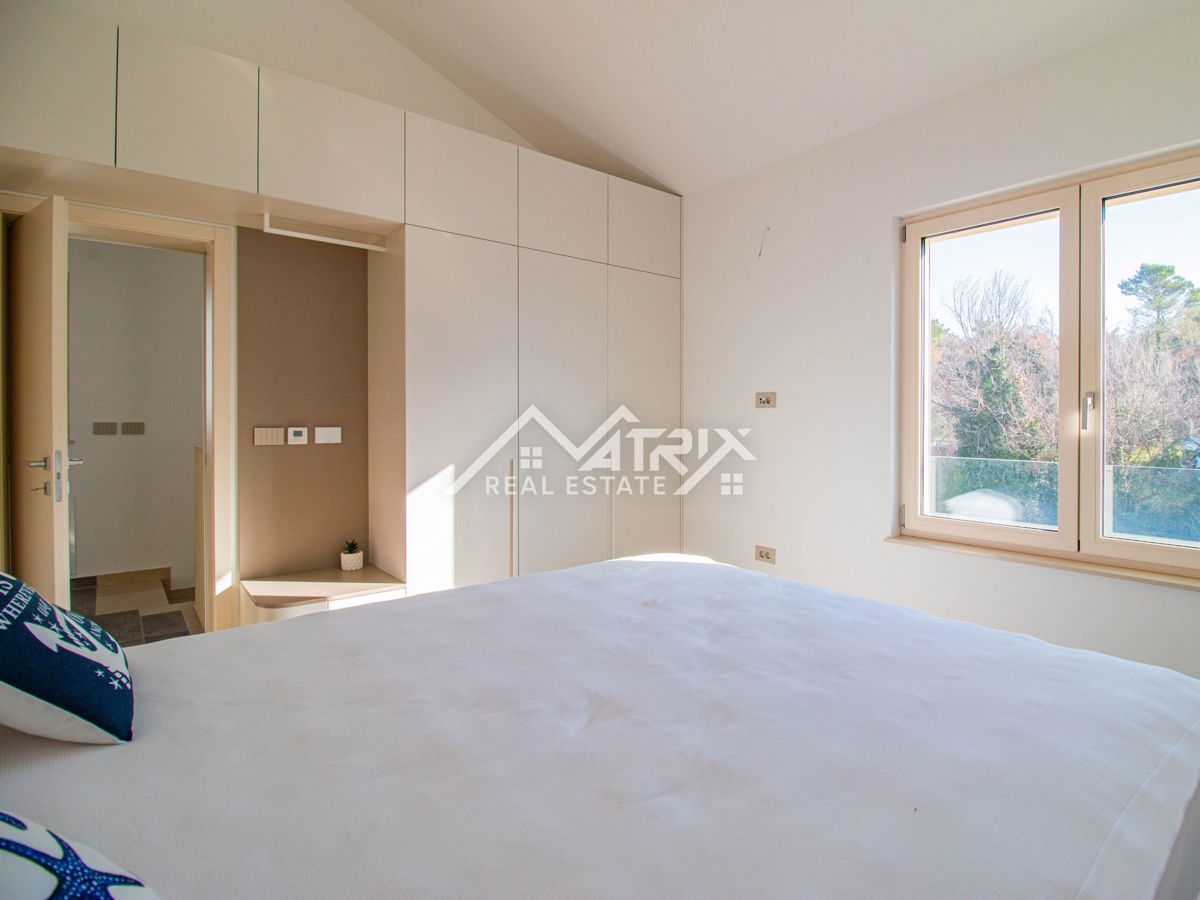 Funtana, Moderno opremljena hiša le 300 m od morja