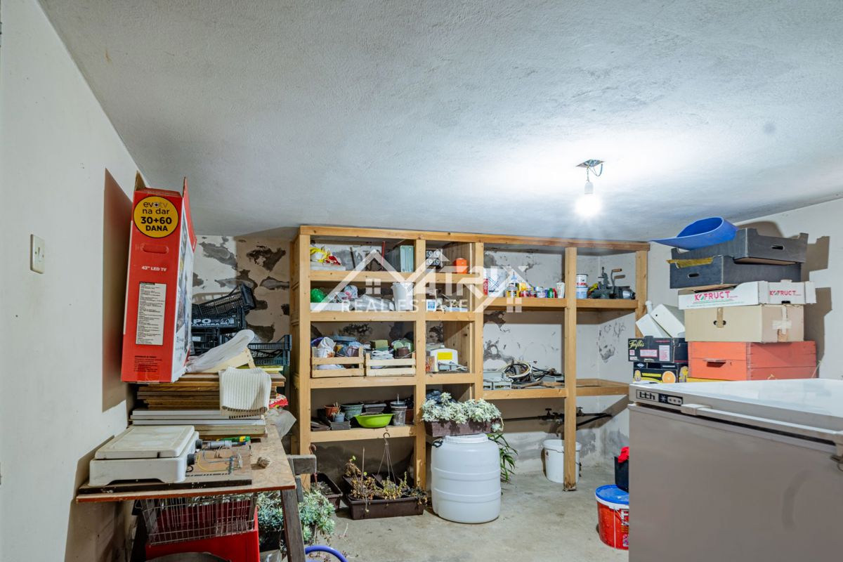 Hiša Valpovo, 117m2