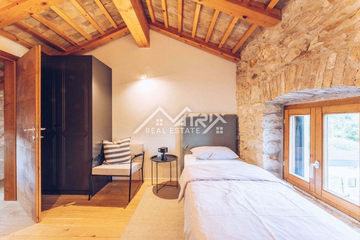 Novigrad in okolica, prekrasna kamnita lepotica.