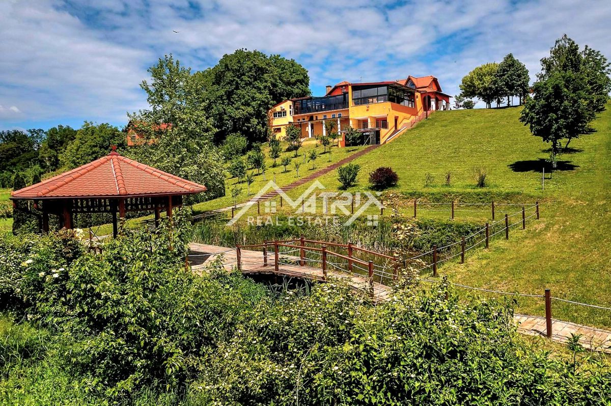 Hiša Marinci, Nuštar, 558m2