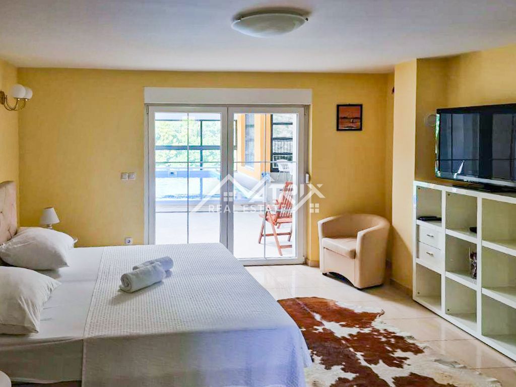 Hiša Marinci, Nuštar, 558m2