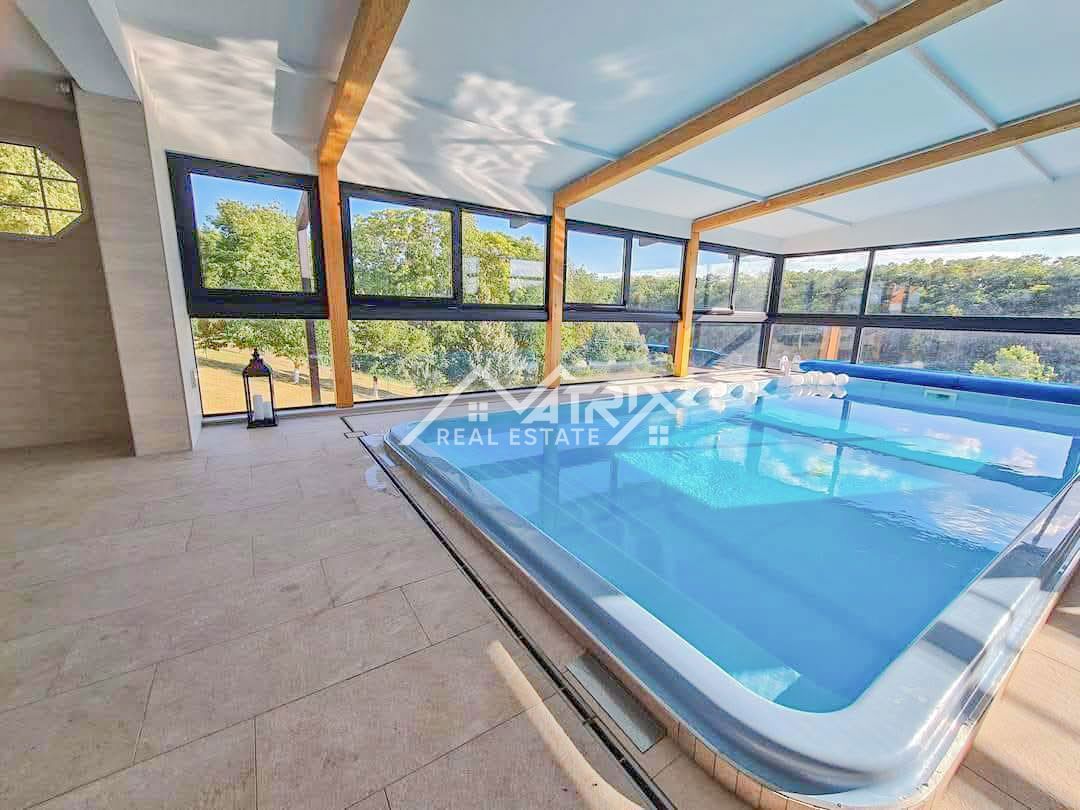 Hiša Marinci, Nuštar, 558m2