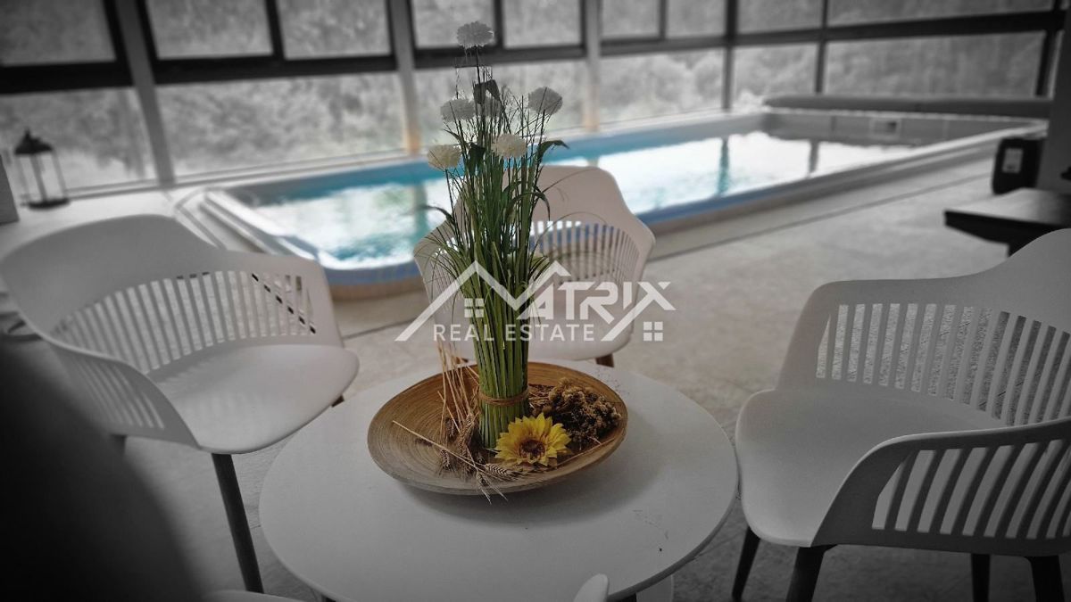 Hiša Marinci, Nuštar, 558m2