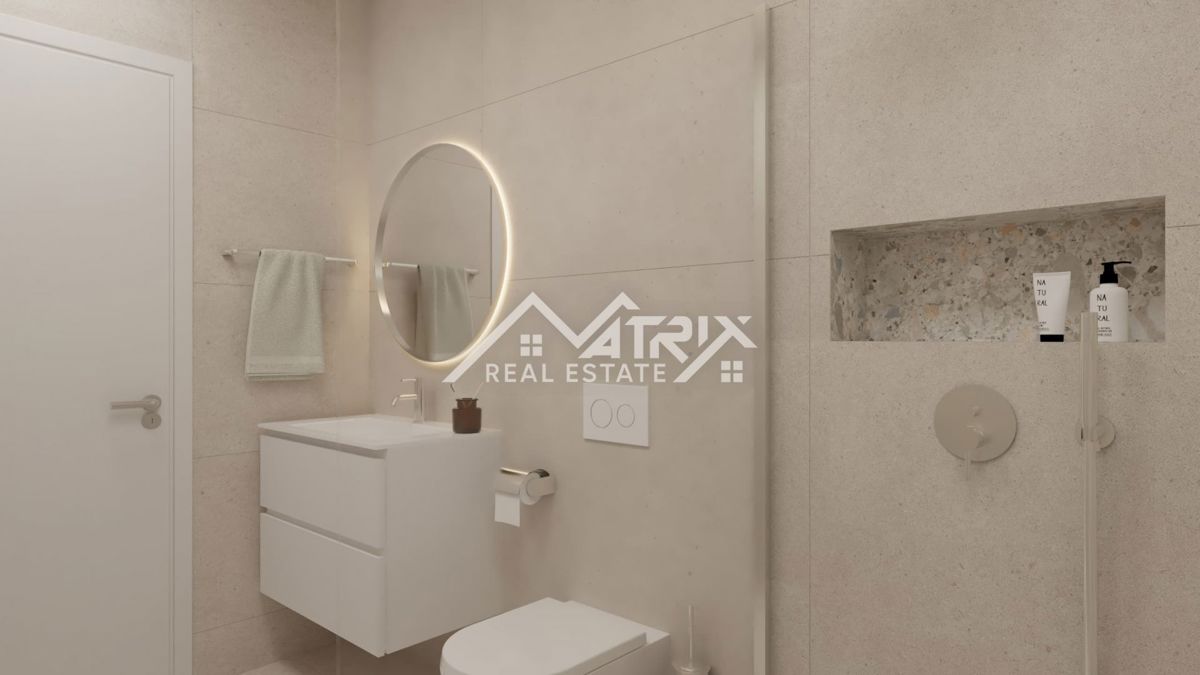 Medulin, stan v pritličju z vrtom, prvi vrsti do morja