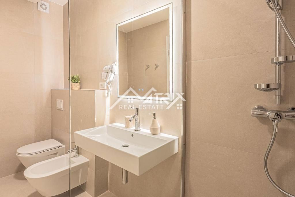 Poreč, Luksuzna vila z bazenom in 4 spalnice v bližini morja