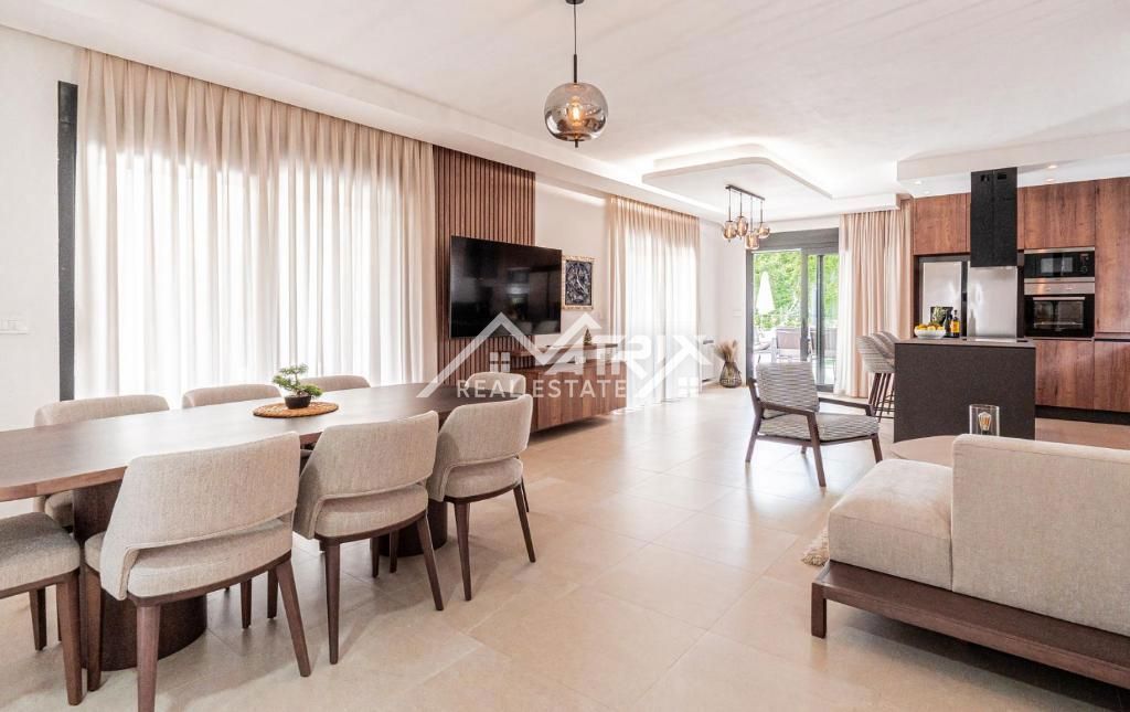 Poreč, Luksuzna vila z bazenom in 4 spalnice v bližini morja