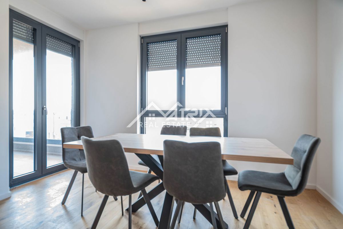 Pulj, kakovostno trisobno stanovanje z ložami, shrambo in 2 parkirnima mestoma