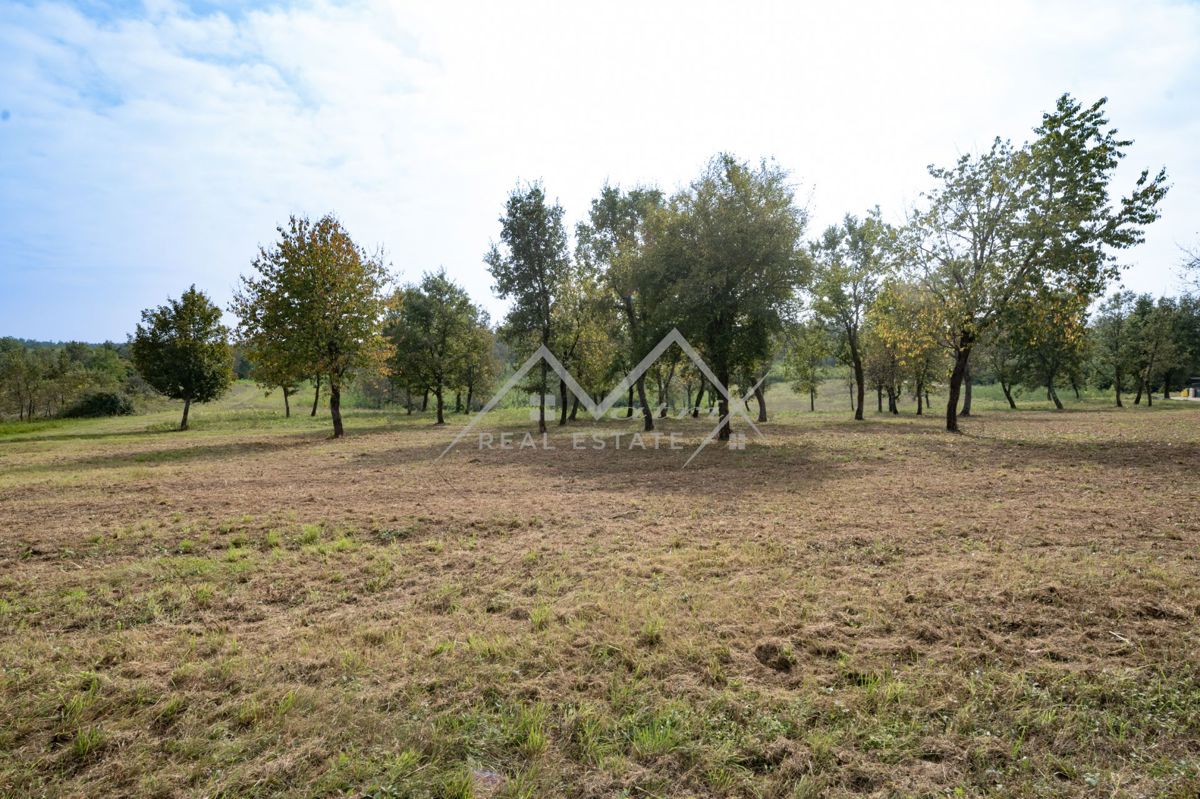 Zemljišče Poreč, 842m2