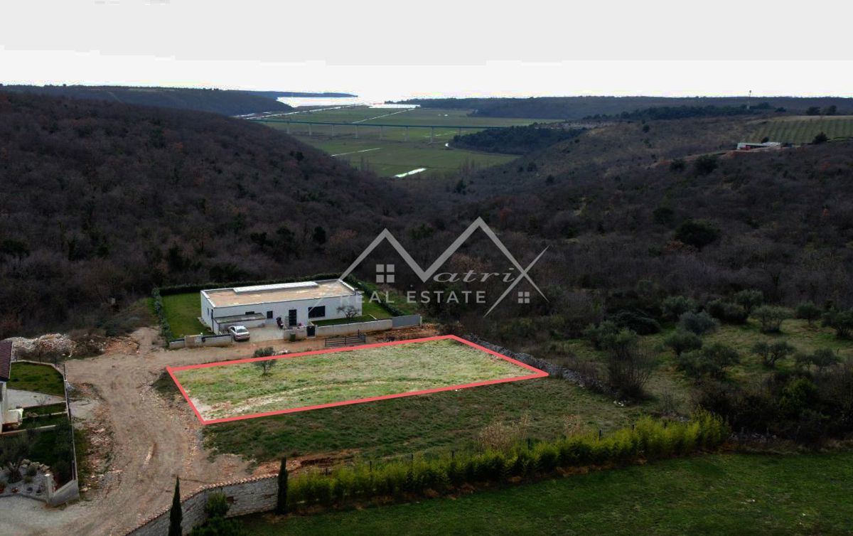 Brtonigla, gradbena parcela s panoramskim pogledom