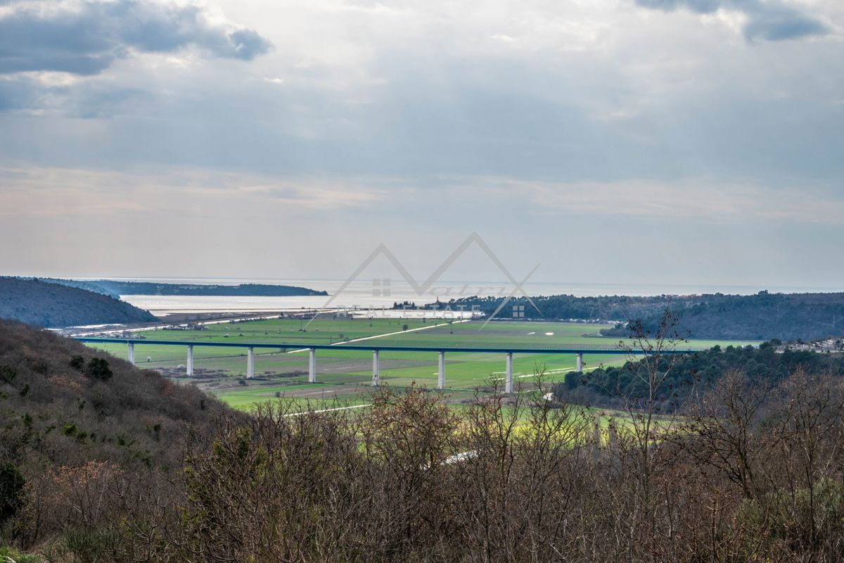 Brtonigla, gradbena parcela s panoramskim pogledom