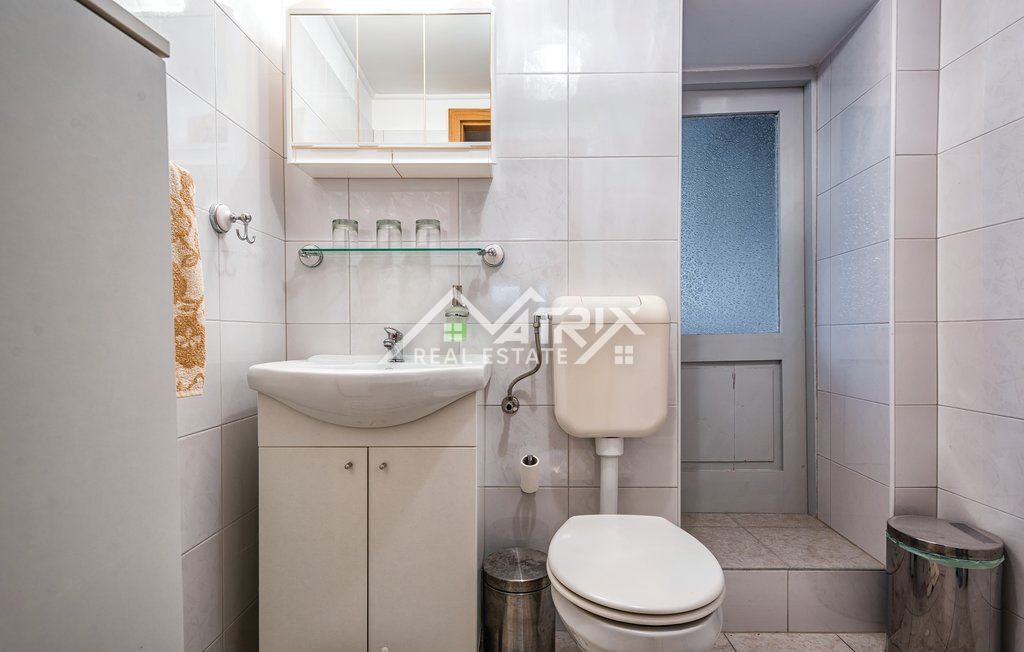 Poreč okolica, istrska hiša z jacuzzijem na mirni lokaciji