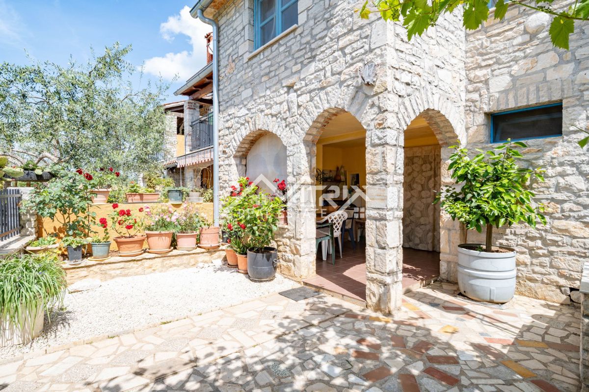 Poreč okolica, kamnita vrstna hiša