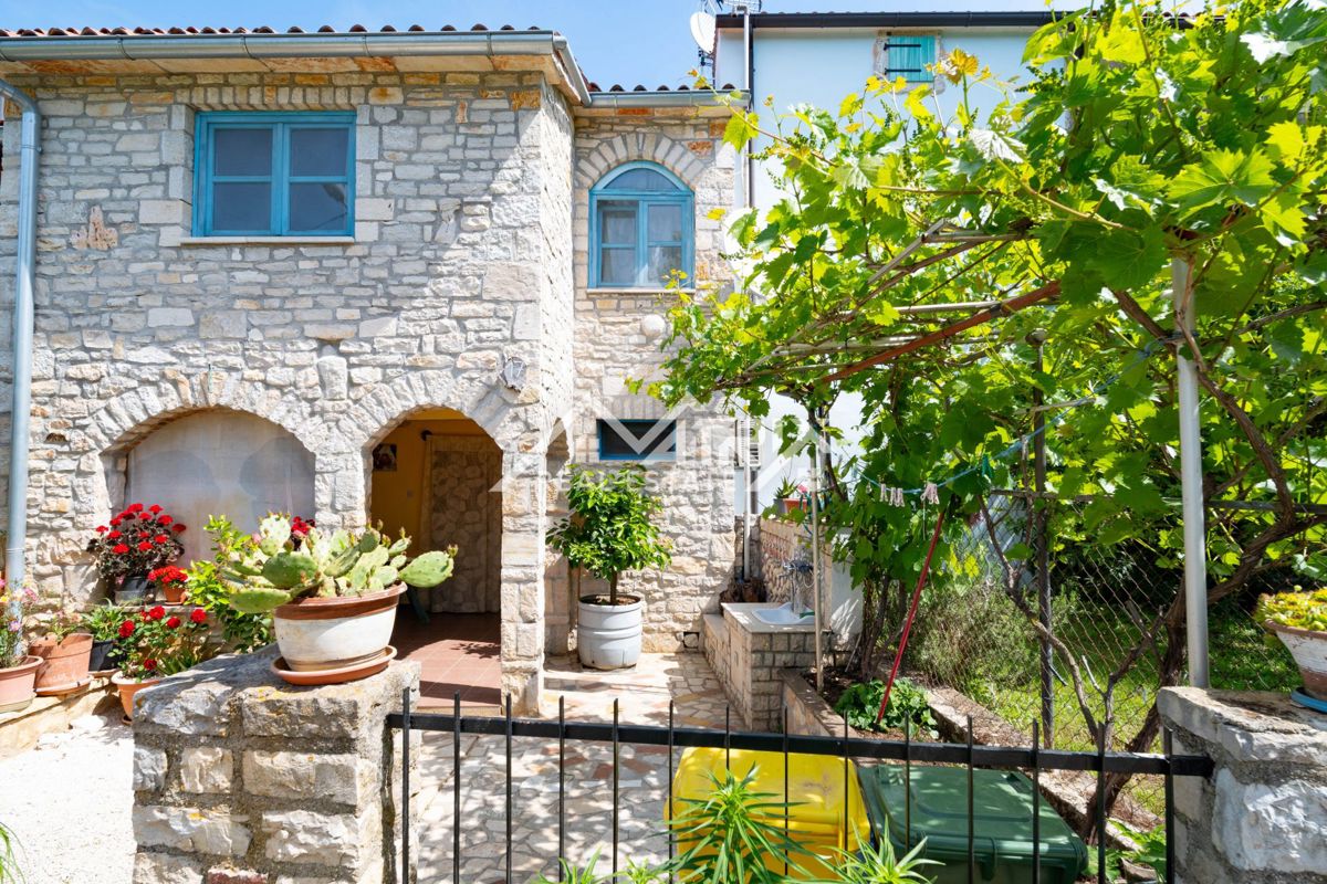 Poreč okolica, kamnita vrstna hiša