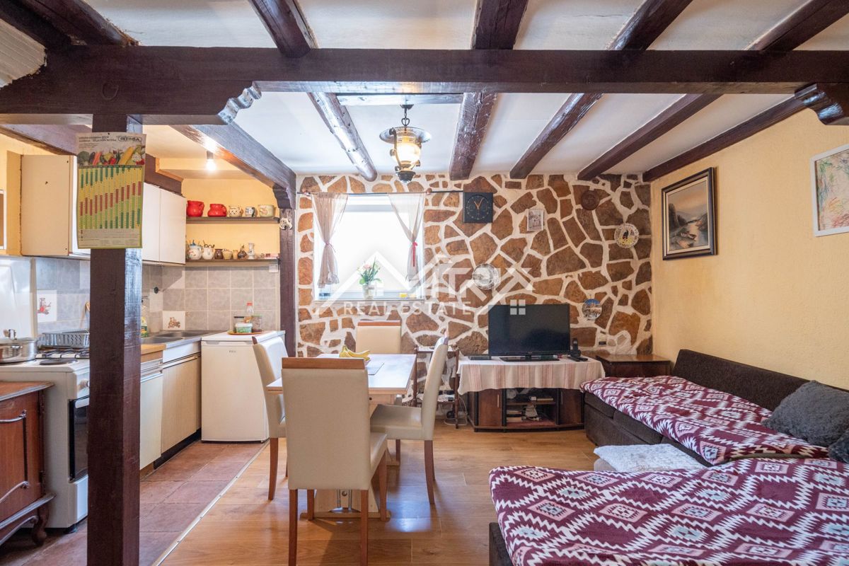 Poreč okolica, kamnita vrstna hiša
