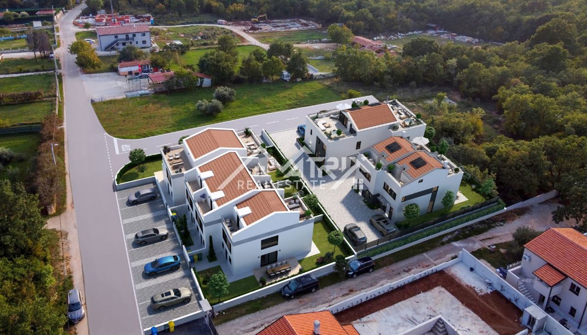 Poreč, moderna dvostanovanjska hiša z bazenom in strešno teraso