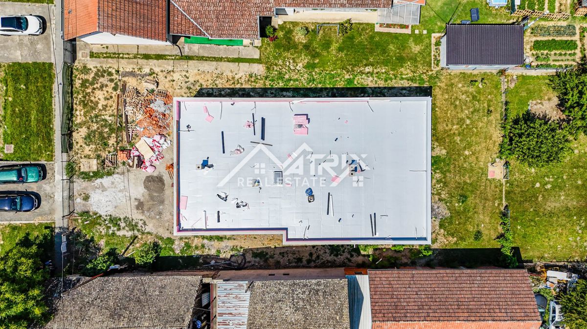 Stanovanje Osijek, 77m2