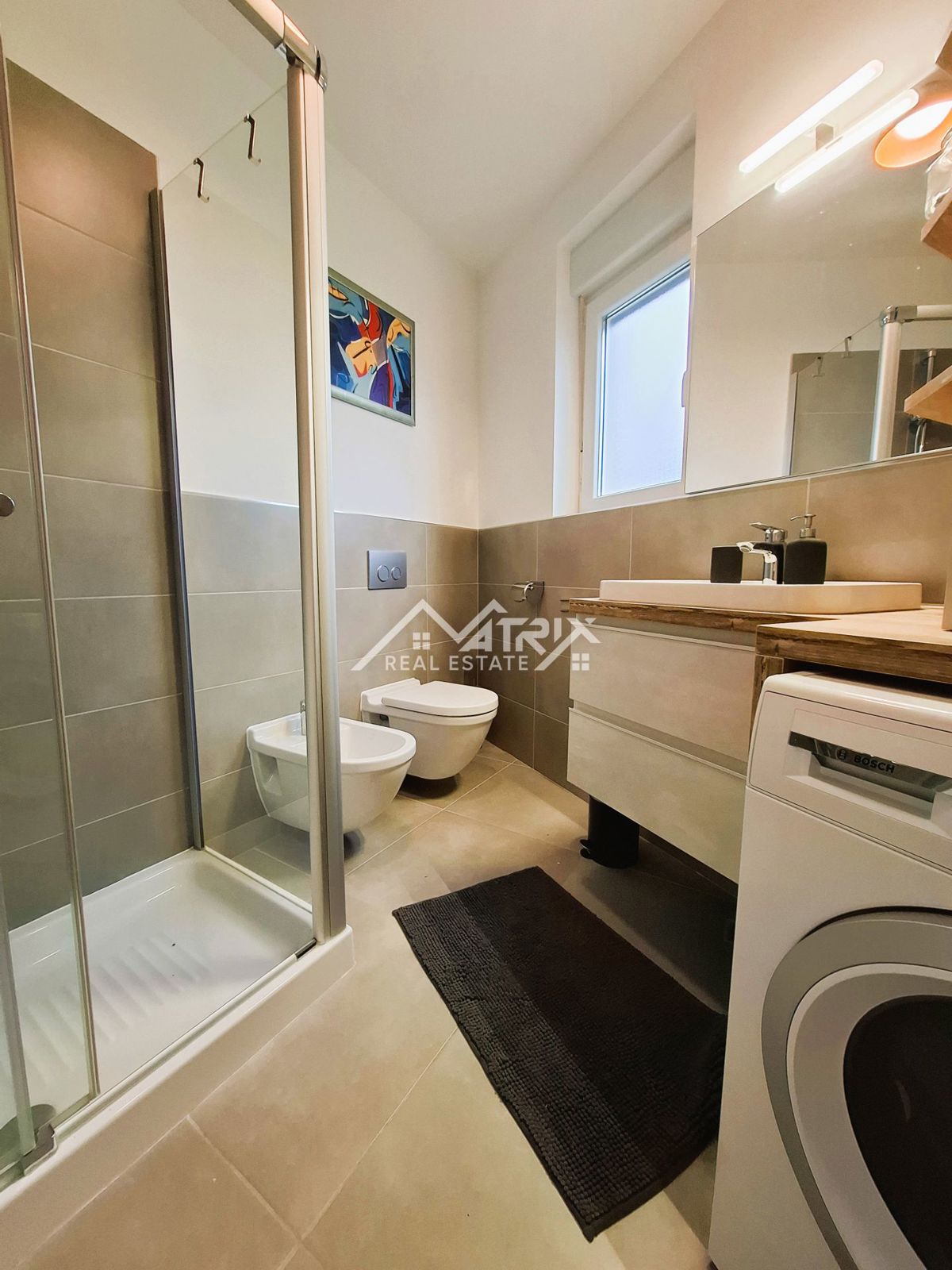 Novigrad, čudovito stanovanje z zasebnim vrtom in jacuzzijem ob morju