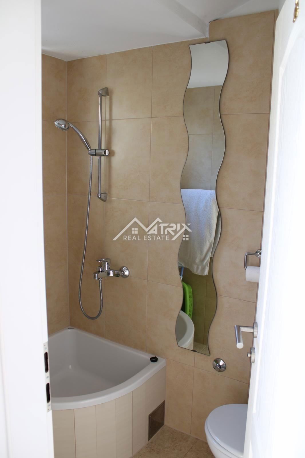 Poreč okolica, lepa dvojček hiša blizu mesta