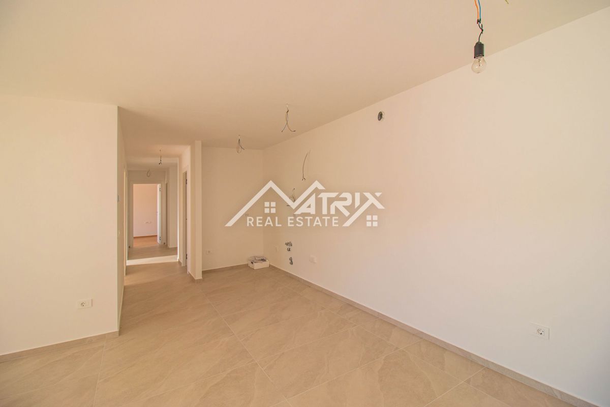 Novigrad, Stanovanje v pritličju s pogledom na morje, Novo!