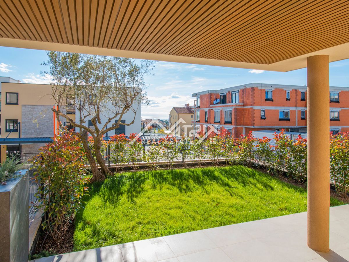 Novigrad, Stanovanje v pritličju s pogledom na morje, Novo!