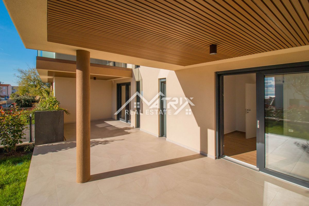 Novigrad, Stanovanje v pritličju s pogledom na morje, Novo!