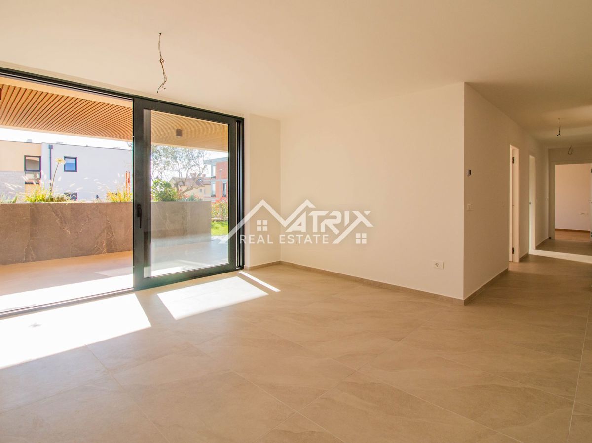 Novigrad, Stanovanje v pritličju s pogledom na morje, Novo!