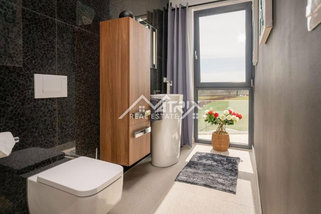 Okolica Poreča, moderna vila s 6 spalnicami