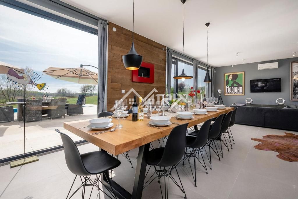 Okolica Poreča, moderna vila s 6 spalnicami